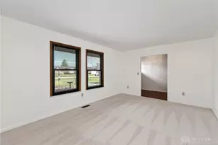 1010 Meadow Lark Dr, Enon Vlg, OH 45323 - Photo 10