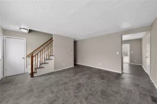 1315 Clement Ave, Dayton, OH 45417 - Photo 6