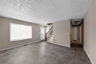 1315 Clement Ave, Dayton, OH 45417 - Photo 4