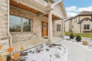 9971 Stonemeade Way, Dayton, OH 45458 - Photo 6