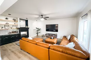 10748 Countrywalk Ct, Centerville, OH 45458 - Photo 6