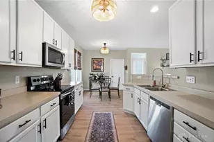 9759 Cobblewood Ct, Centerville, OH 45458 - Photo 14