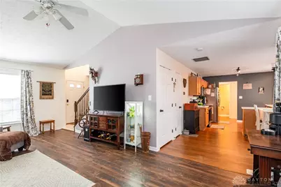 3647 King Edward Way, Beavercreek, OH 45431 - Photo 6