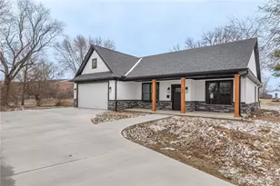 299 Eastline Dr, Middletown, OH 45044 - Photo 2