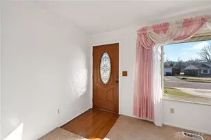 1373 Rawlings Dr, Fairborn, OH 45324 - Photo 4