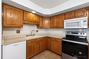 1373 Rawlings Dr, Fairborn, OH 45324 - Photo 16