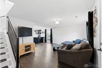 1446 Long Island Court, Beavercreek, OH 45434 - Photo 4