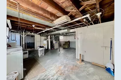 2824 S Smithville Road, Dayton, OH 45420 - Photo 34