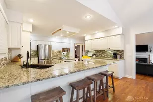 449 Ridge Line Ct, Dayton, OH 45458 - Photo 2