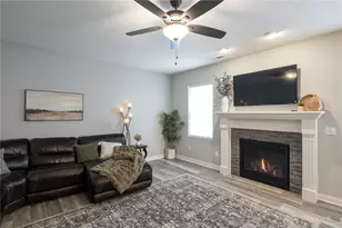 1608 Windham Ln, Beavercreek Twp, OH 45385 - Photo 8