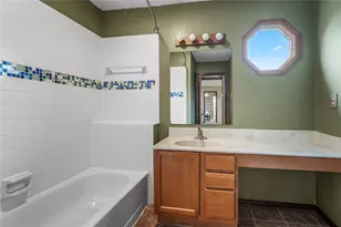 2551 Woodbluff Ln, Washington Twp, OH 45458 - Photo 26