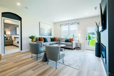 819 Hunters Run Drive, Brookville, OH 45309 - Photo 8