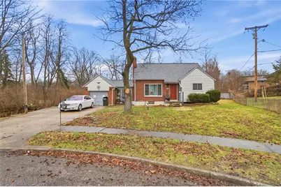 130 W Melford Avenue, Harrison Twp, OH 45405 - Photo 2