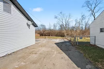 421 Marchmont Drive, Fairborn, OH 45324 - Photo 18