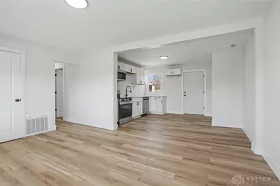 421 Marchmont Drive, Fairborn, OH 45324 - Photo 4