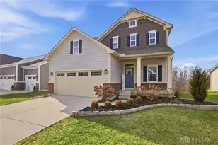 929 Cedar Grv Dr, Tipp City, OH 45371 - Photo 2