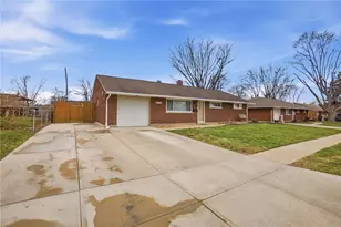 4642 Kautz Dr, Huber Heights, OH 45424 - Photo 1