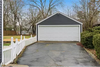 1477 S Central Drive, Beavercreek, OH 45432 - Photo 4