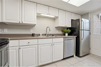 1320 Glastonbury Lane, Centerville, OH 45459 - Photo 24