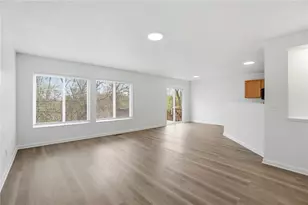 10024 Oriole Ct, Miami Township, OH 45342 - Photo 8