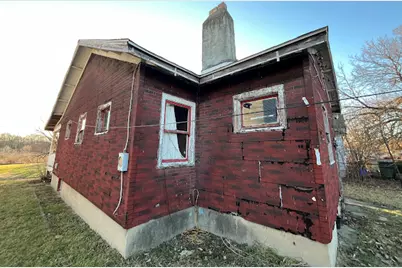 2425 W Riverview Avenue, Dayton, OH 45402 - Photo 1