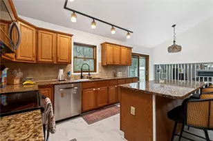 407 Valleyview Dr, Englewood, OH 45322 - Photo 12