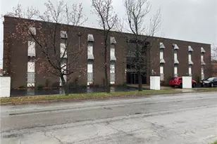 3050 Valerie Arms Dr, Harrison Twp, OH 45405 - Photo 2