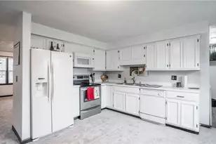 5485 Knollwood Dr, Lewisburg, OH 45338 - Photo 10