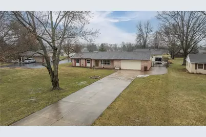 5485 Knollwood Drive, Lewisburg, OH 45338 - Photo 4