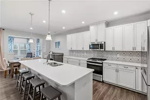 2131 W Schmidt Dr, Beavercreek Twp, OH 45434 - Photo 16