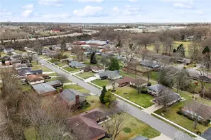 6330 Millbank Dr, Centerville, OH 45459 - Photo 40