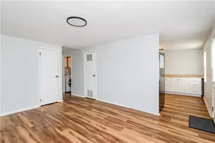 109 Tulip Dr, West Carrollton, OH 45449 - Photo 4