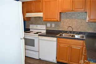 8340 Woodgrove Ct, Washington Twp, OH 45458 - Photo 4