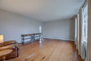 114 Fairview Dr, Carlisle, OH 45005 - Photo 4