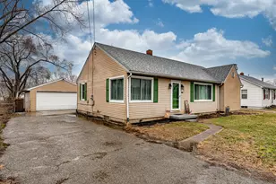 114 Fairview Dr, Carlisle, OH 45005 - Photo 2