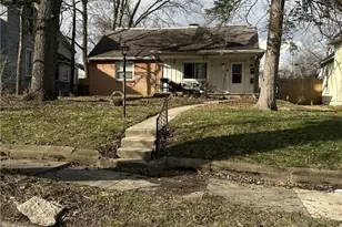 1124 W Mulberry St, Springfield, OH 45506 - Photo 2