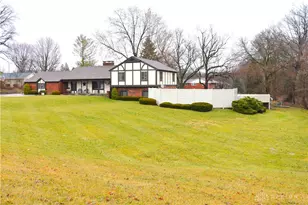 315 N Sunset Dr, Piqua, OH 45356 - Photo 2