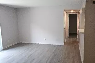 1592 Woodman Dr, Dayton, OH 45432 - Photo 4