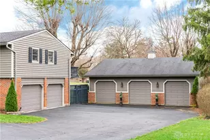 1916 Little York Rd, Butler Twp, OH 45414 - Photo 4