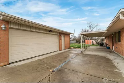 5662 Brandt Pike, Huber Heights, OH 45424 - Photo 6