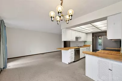 210 Chris Drive, Englewood, OH 45322 - Photo 6