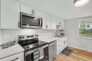 21 S Limestone St, Jamestown Vlg, OH 45335 - Photo 12