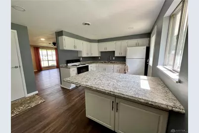 232 Tulip Drive, West Carrollton, OH 45449 - Photo 4