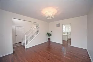 3533 Queen Victoria Ct, Dayton, OH 45431 - Photo 8