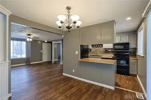 6325 Burkwood Dr, Clayton, OH 45315 - Photo 8