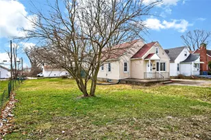 2822 W Hillcrest Ave, Dayton, OH 45406 - Photo 2