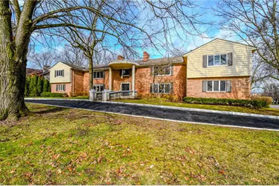 121 E Schantz Avenue #3, Oakwood, OH 45409 - Photo 2