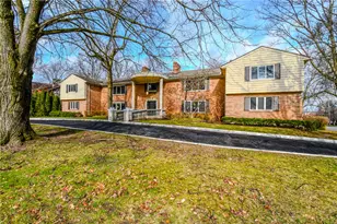 121 E Schantz Ave, Oakwood, OH 45409 - Photo 2