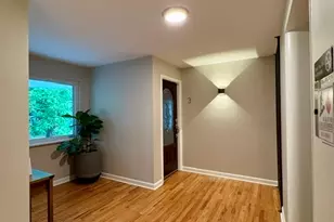 121 E Schantz Ave, Oakwood, OH 45409 - Photo 4