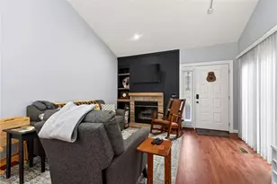 450 Jamestown Cir, Washington Twp, OH 45458 - Photo 8